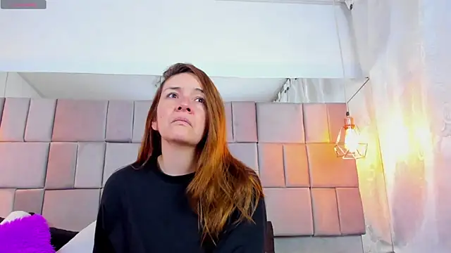 antoneella jones online show from 29, 11, 2025