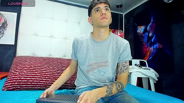 Matteo12  online show from 11, 9, 2025