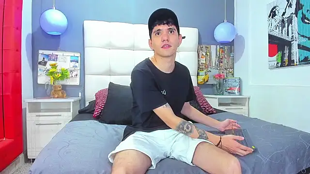 Matteo12  online show from 26, 10, 2025