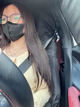 Linh 2004 online show from 9, 10, 2025