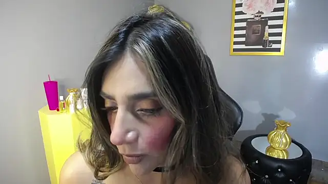 Snapshot of agatha_brooks_t chatting on 5, 11, 2025 agatha brooks t online show from 5, 11, 2025