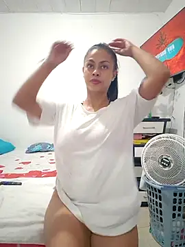 Snapshot of daliataleboficiall chatting on 7, 10, 2025 daliataleboficiall online show from 7, 10, 2025