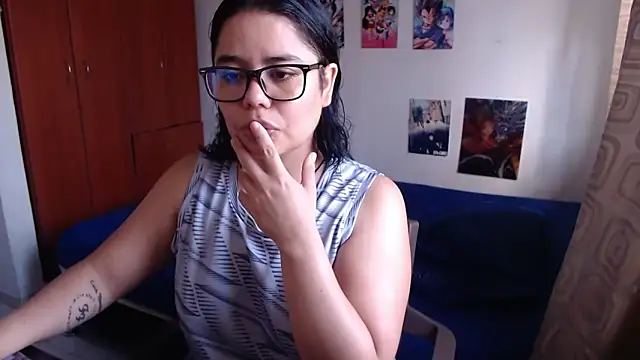 Snapshot of saenz_eymi chatting on 19, 9, 2025 saenz eymi online show from 19, 9, 2025