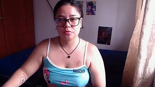 Snapshot of saenz_eymi chatting on 8, 10, 2025 saenz eymi online show from 8, 10, 2025