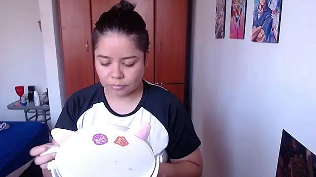 Snapshot of saenz_eymi chatting on 25, 10, 2025 saenz eymi online show from 25, 10, 2025