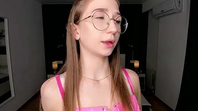 Snapshot of EditaBand chatting on 25, 2, 2026 EditaBand online show from 25, 2, 2026