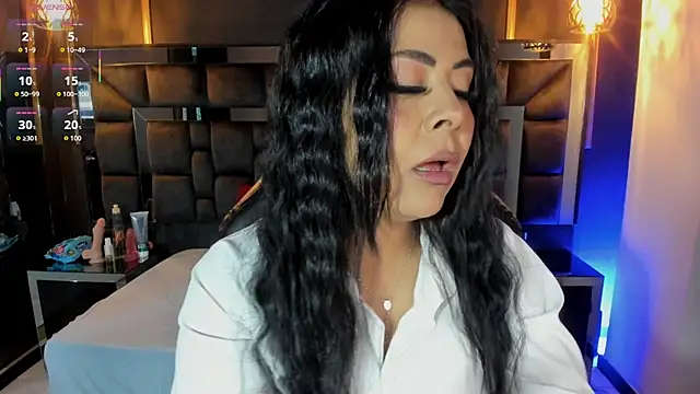 Aniajoness  online show from 19, 9, 2025