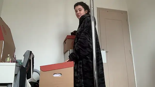 Snapshot of NIQUE_TARAXX chatting on 24, 9, 2025 NIQUE TARAXX online show from 24, 9, 2025