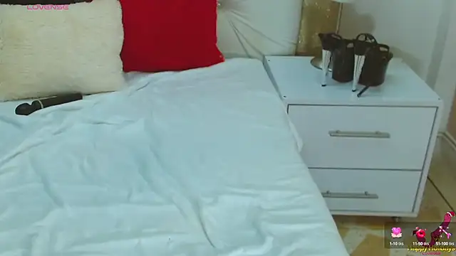 WildScarlet online show from 31, 1, 2025