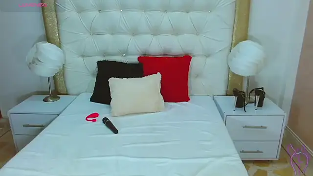 WildScarlet online show from 21, 3, 2025