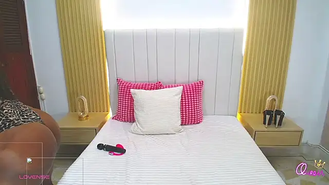 WildScarlet online show from 6, 3, 2026