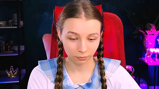 JulieDaniel online show from 11, 11, 2025