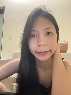 Snapshot of Lil-Gi chatting on 12, 10, 2025 Lil-Gi online show from 12, 10, 2025