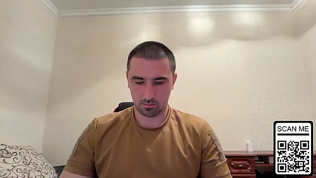 Snapshot of Hard_to_Obey chatting on 7, 5, 2026 Hard to Obey online show from 7, 5, 2026