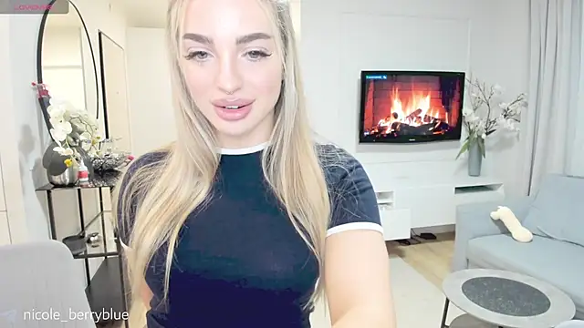 nicole blueberry online show from 26, 10, 2025