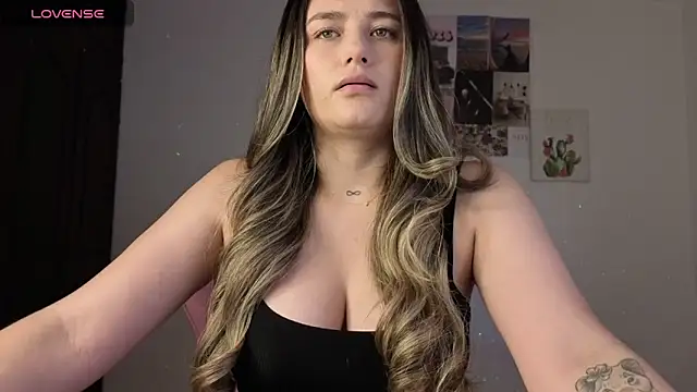 Veronika  Winslow  online show from 28, 4, 2026