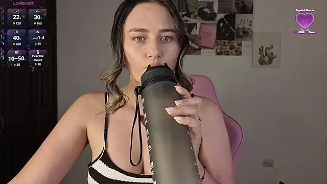 Snapshot of Veronika__Winslow_ chatting on 15, 7, 2026 Veronika Winslow online show from 15, 7, 2026