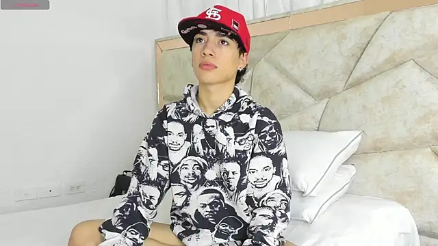 Snapshot of Thiago_Divine_ chatting on 18, 9, 2025 Thiago Divine online show from 18, 9, 2025