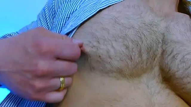 Axel Lover online show from 16, 10, 2025