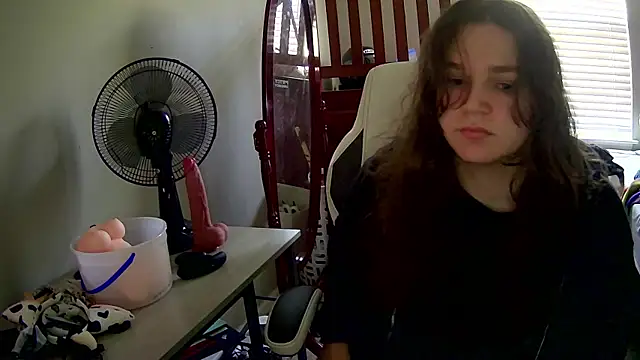 Elli-Ixby online show from 14, 11, 2025