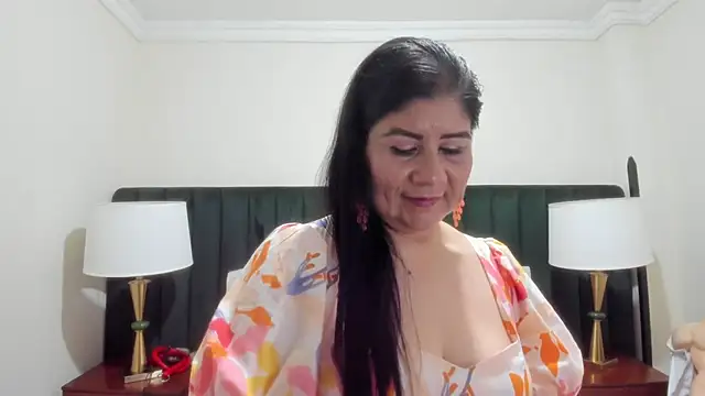 kiraGeiner online show from 16, 10, 2025