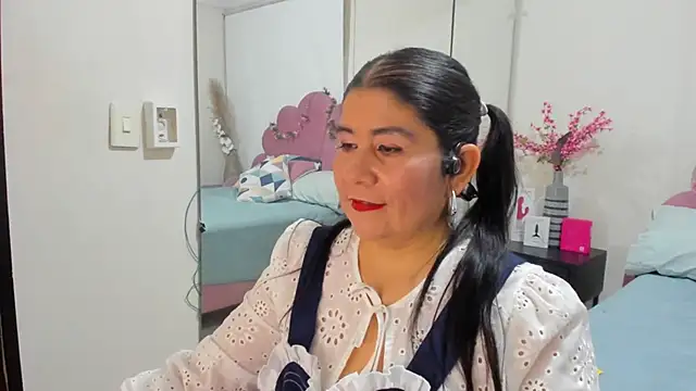 kiraGeiner online show from 23, 3, 2026