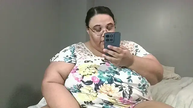 Snapshot of SexyBBW10790 chatting on 27, 4, 2026 SexyBBW10790 online show from 27, 4, 2026