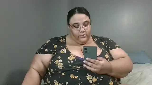 Snapshot of SexyBBW10790 chatting on 6, 5, 2026 SexyBBW10790 online show from 6, 5, 2026