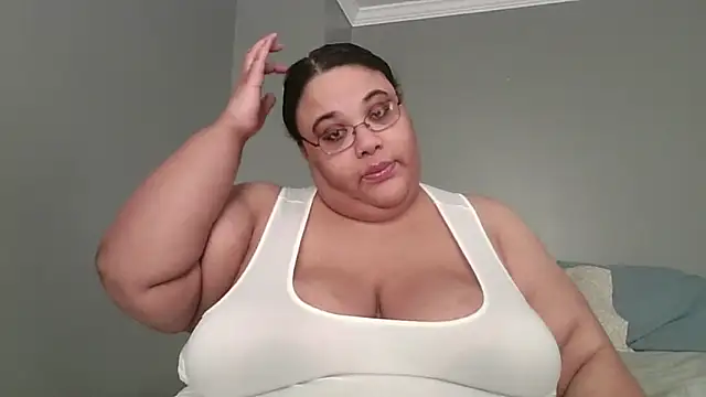 Snapshot of SexyBBW10790 chatting on 16, 5, 2026 SexyBBW10790 online show from 16, 5, 2026