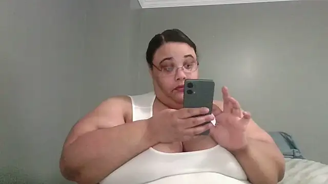Snapshot of SexyBBW10790 chatting on 22, 5, 2026 SexyBBW10790 online show from 22, 5, 2026