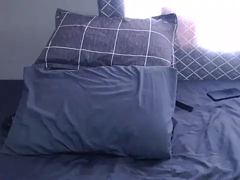 SlenderCharm98 online show from 12, 2, 2026