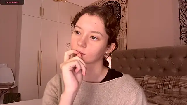 Snapshot of IrisPurrphy chatting on 16, 11, 2025 IrisPurrphy online show from 16, 11, 2025