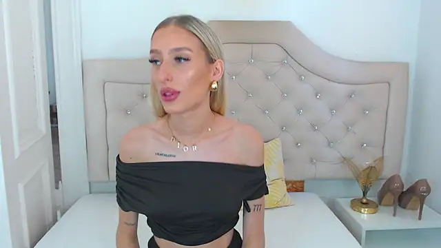 Snapshot of NatalieSensual chatting on 26, 5, 2026 NatalieSensual online show from 26, 5, 2026