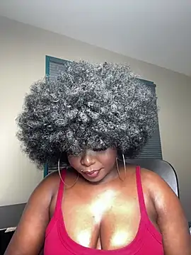 WomanNextdoor1 online show from 18, 4, 2026