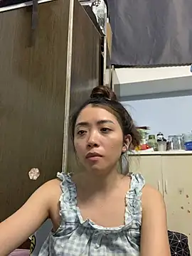 Snapshot of Minee1202 chatting on 20, 5, 2026 Minee1202 online show from 20, 5, 2026