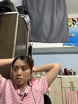 Snapshot of Minee1202 chatting on 6, 6, 2026 Minee1202 online show from 6, 6, 2026