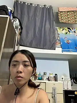 Snapshot of Minee1202 chatting on 7, 7, 2026 Minee1202 online show from 7, 7, 2026