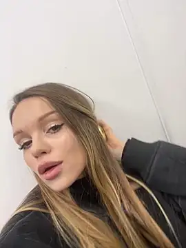 MarilynNova online show from 28, 10, 2025