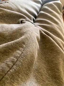 MuzzyFacing online show from 9, 4, 2026