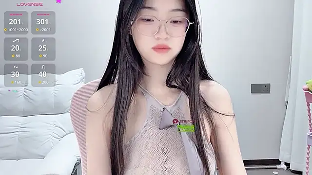 Snapshot of Lgsander_ chatting on 27, 10, 2025 Lgsander online show from 27, 10, 2025