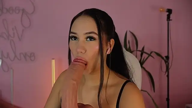 Snapshot of Jazmiinee chatting on 29, 10, 2025 Jazmiinee online show from 29, 10, 2025