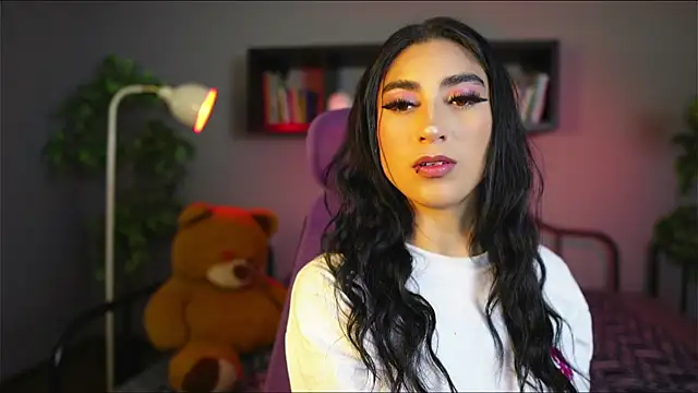 Emma and Issac online show from 3, 12, 2025