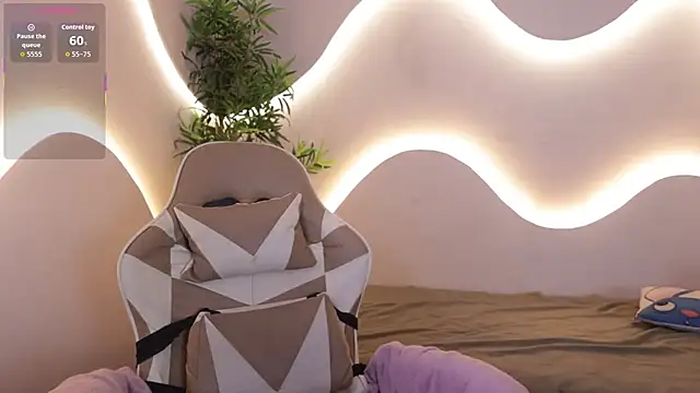 Emma and Issac online show from 15, 12, 2025