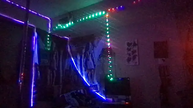 Triggerhappycj100 online show from 15, 9, 2025