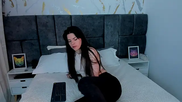 Astrid Velle online show from 12, 1, 2026