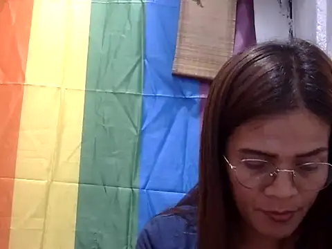 juicycum069 online show from 7, 4, 2026