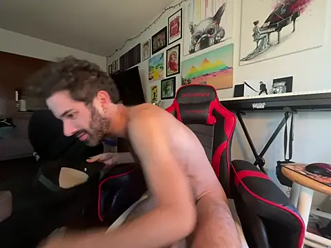 Snapshot of Pupscritch chatting on 22, 7, 2026 Pupscritch online show from 22, 7, 2026
