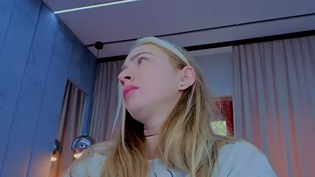 Reina Cummings online show from 14, 11, 2025