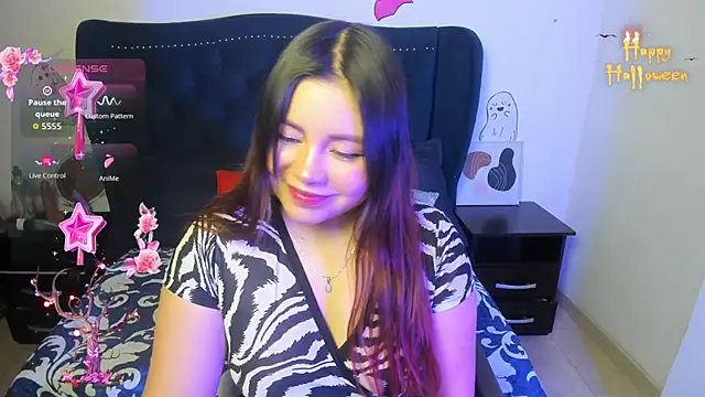 LucyPetit online show from 15, 10, 2025