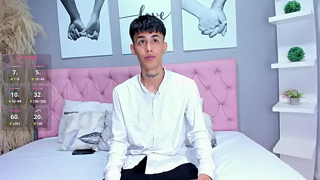 Snapshot of Thiago_twink chatting on 22, 9, 2025 Thiago twink online show from 22, 9, 2025